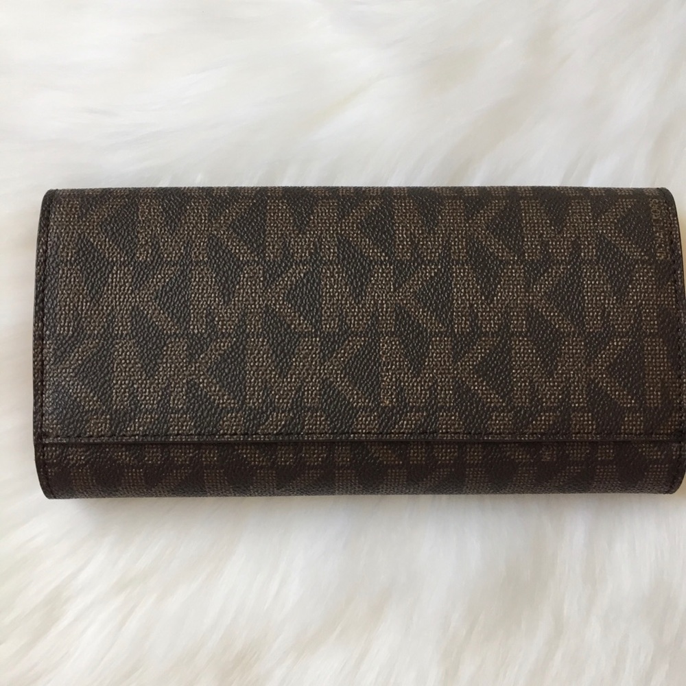 Michael Kors LARGE carryall brown acorn wallet - Picture 6 of 8